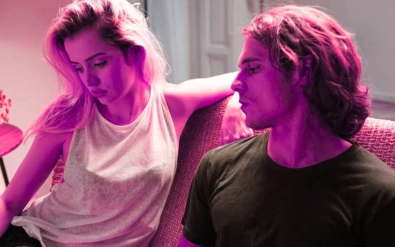 Imagem do filme Um Punhado de Beijos com Ana de Armas